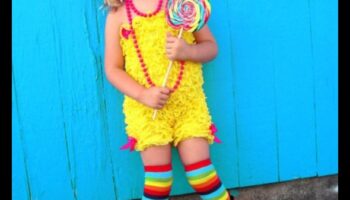 جاذبية ملونة: ملابس أطفال نابضة بالحياة لأيام سعيدة