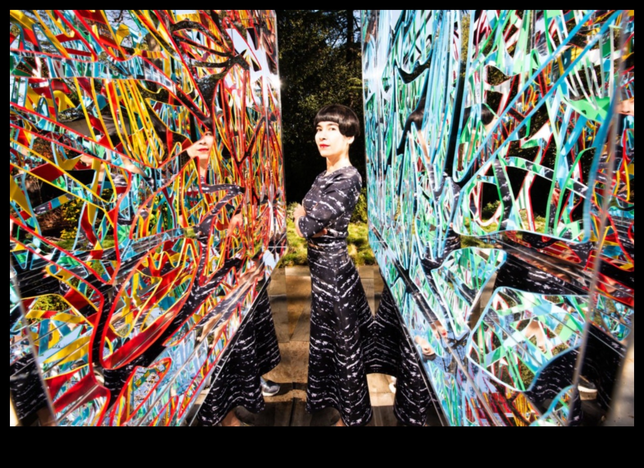 النحات الاجتماعي: تشكيل العلاقات في قماش العالم الرقمي